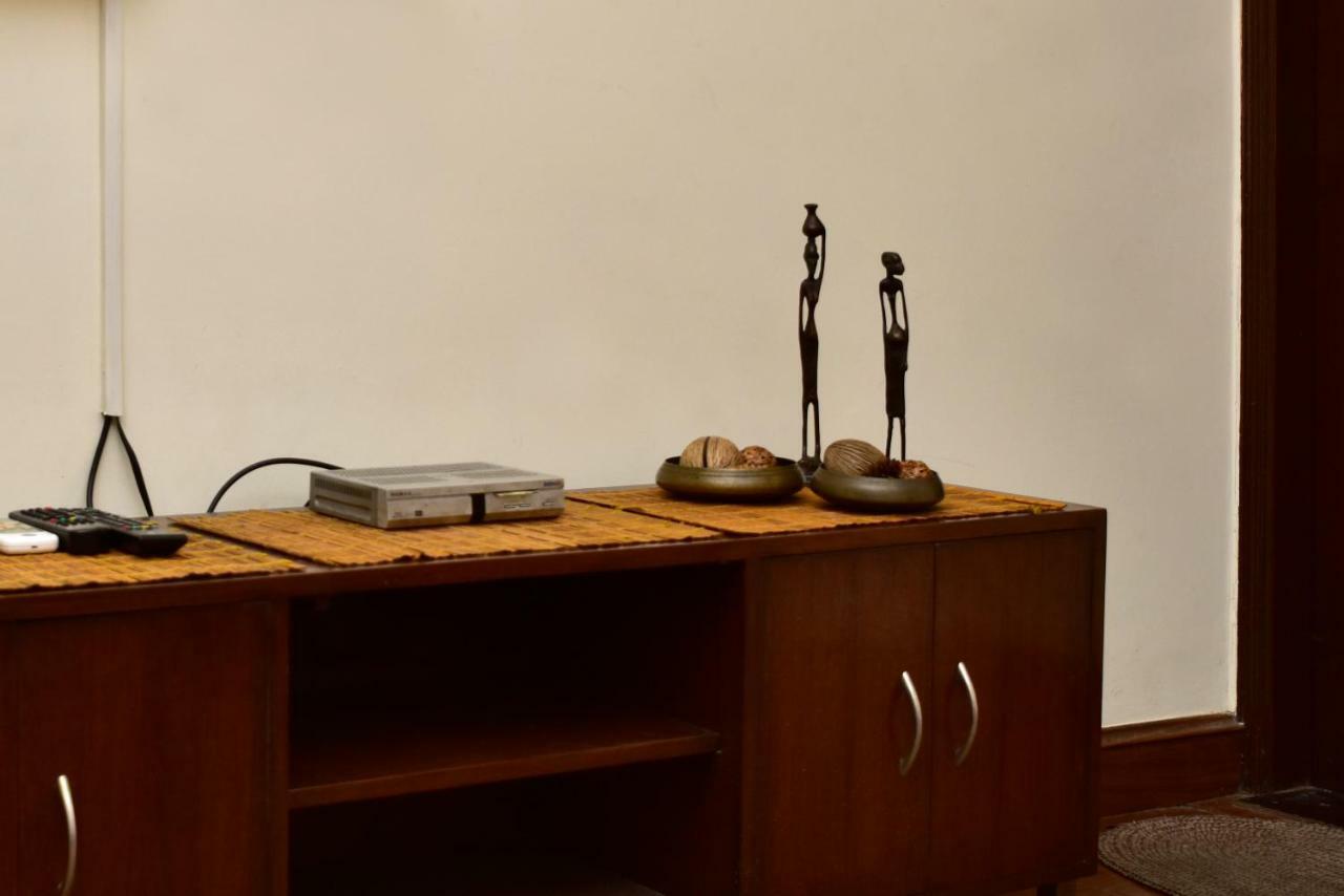 2Bhk Comfortable Furnished Serviced Apartments In Hauz Khas - Woodpecker Apartments New Delhi Exterior photo